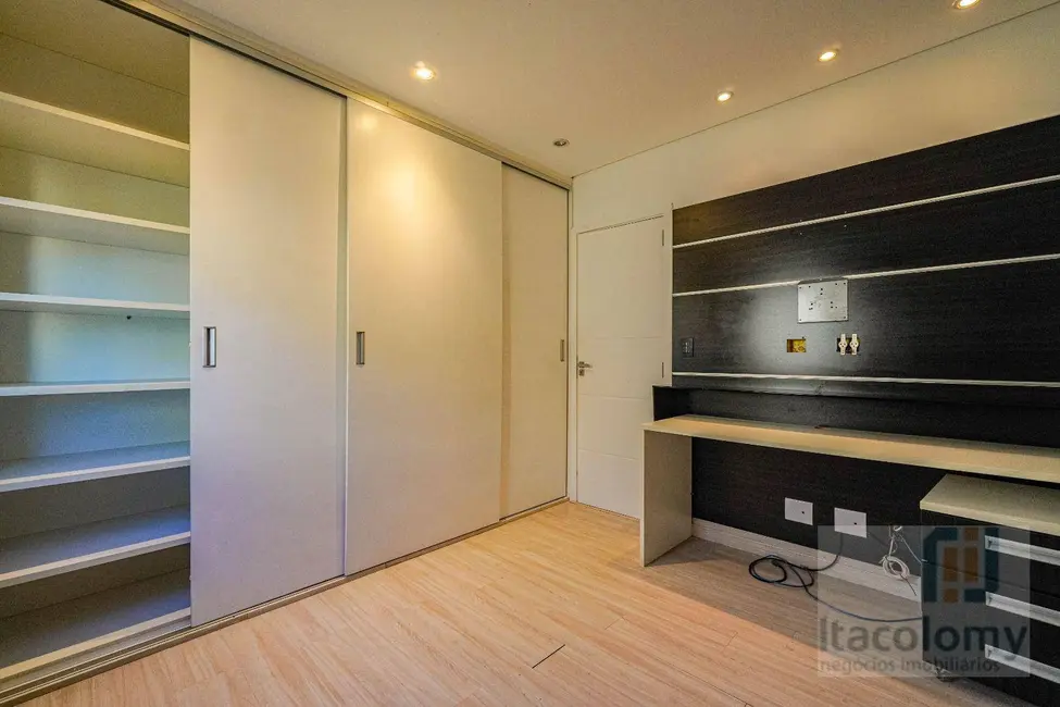 Foto 7 de Casa de Condomínio com 4 quartos para alugar, 230m2 em Santana De Parnaiba - SP