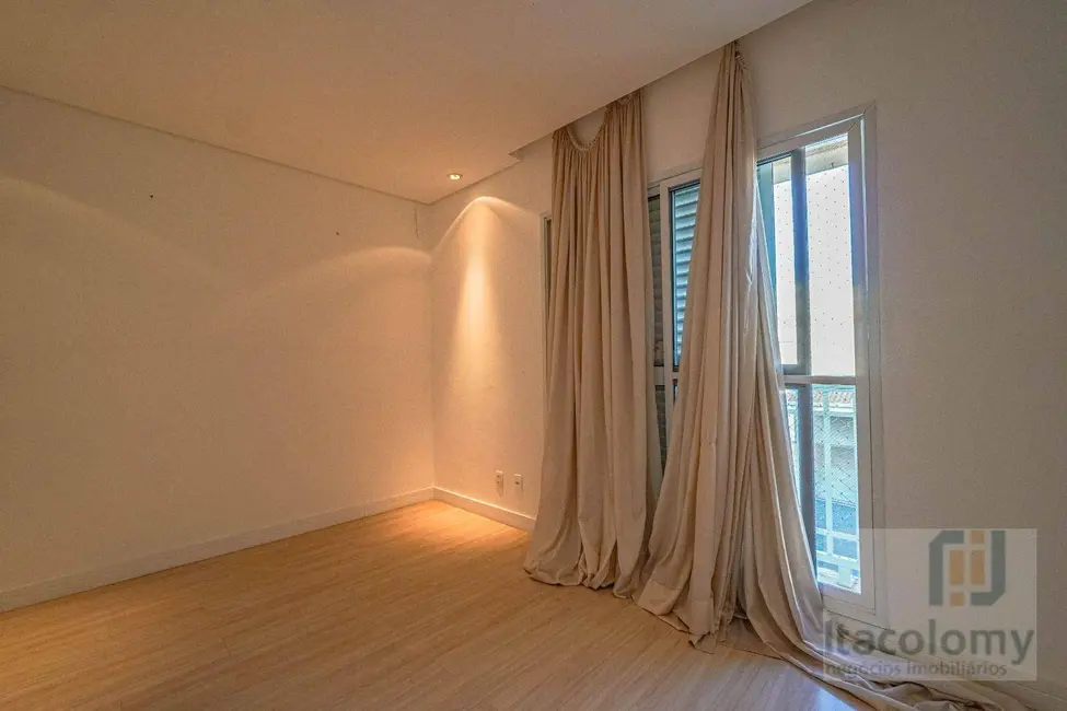 Foto 4 de Casa de Condomínio com 4 quartos para alugar, 230m2 em Santana De Parnaiba - SP