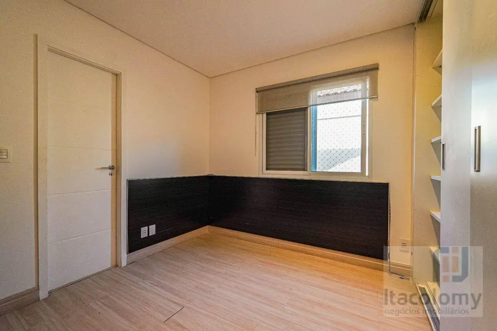 Foto 6 de Casa de Condomínio com 4 quartos para alugar, 230m2 em Santana De Parnaiba - SP