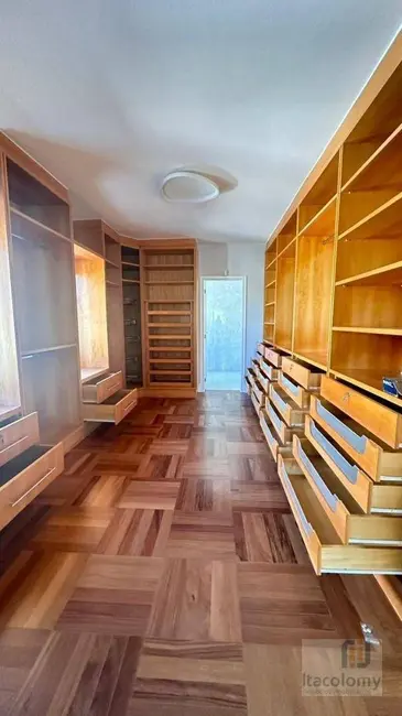 Foto 9 de Casa de Condomínio com 5 quartos à venda e para alugar, 1500m2 em Santana De Parnaiba - SP