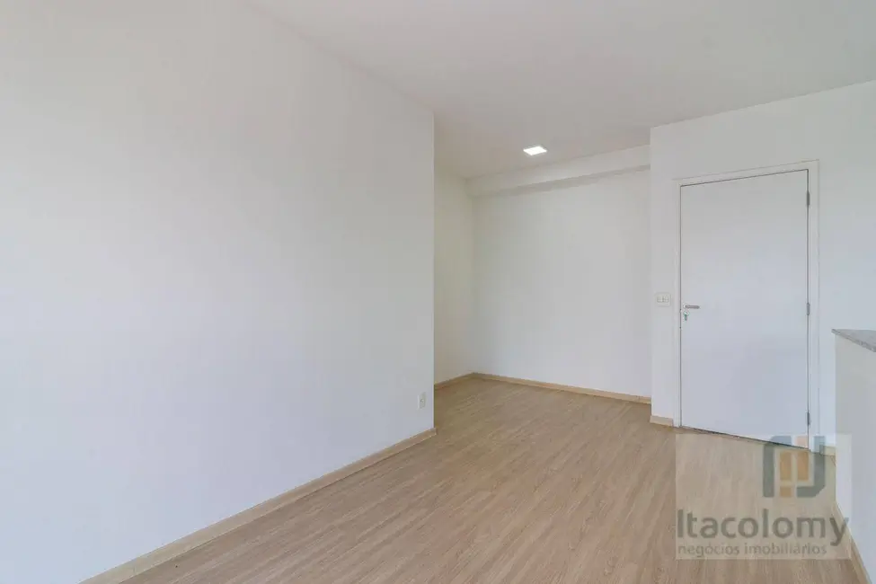 Apartamento com 2 quartos para alugar, 61m2 em Tamboré, Barueri - SP - imagem 3 Foto 3 de Apartamento com 2 quartos para alugar, 61m2 em Tamboré, Barueri - SP