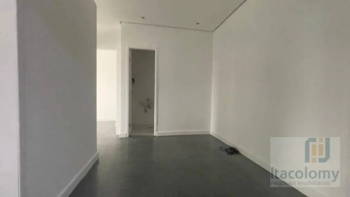 Foto 2 de Sala Comercial para alugar, 49m2 em Alphaville Industrial, Barueri - SP