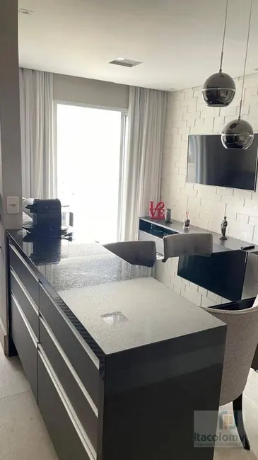 Foto 2 de Apartamento com 1 quarto para alugar, 50m2 em Empresarial 18 do Forte, Barueri - SP