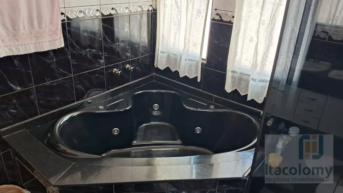 Foto 6 de Casa de Condomínio com 4 quartos para alugar, 412m2 em Santana De Parnaiba - SP