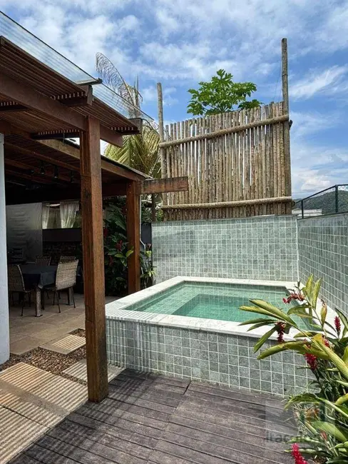 Foto 2 de Casa de Condomínio com 4 quartos à venda, 250m2 em Sao Sebastiao - SP