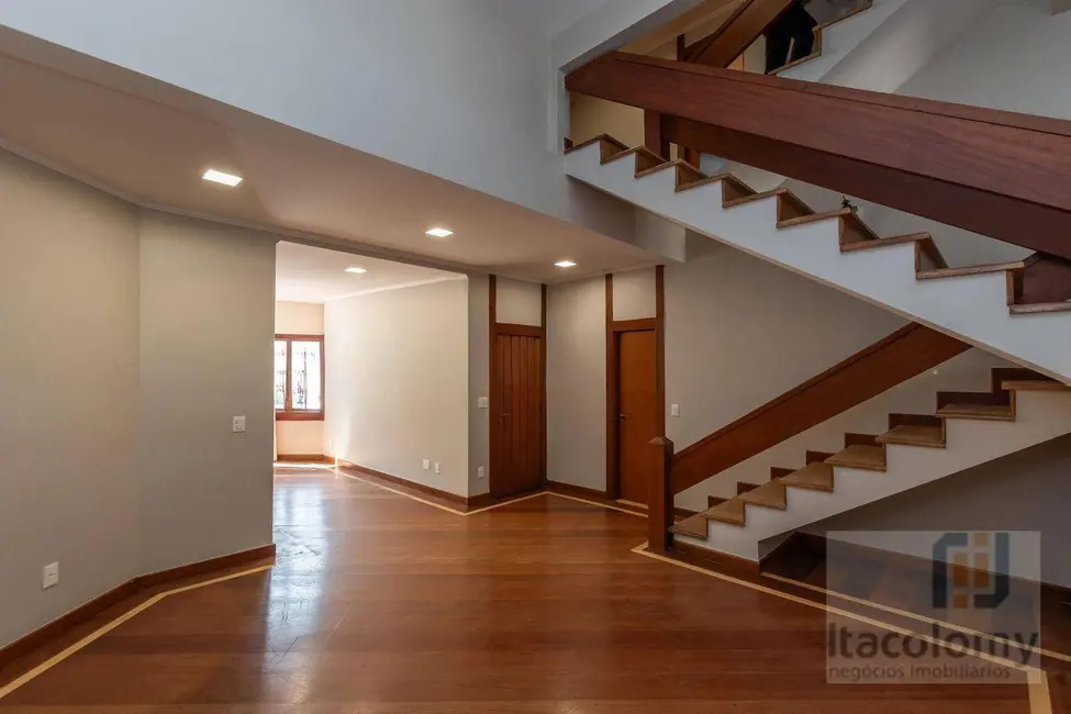 Foto 3 de Casa de Condomínio com 4 quartos à venda e para alugar, 360m2 em Santana De Parnaiba - SP