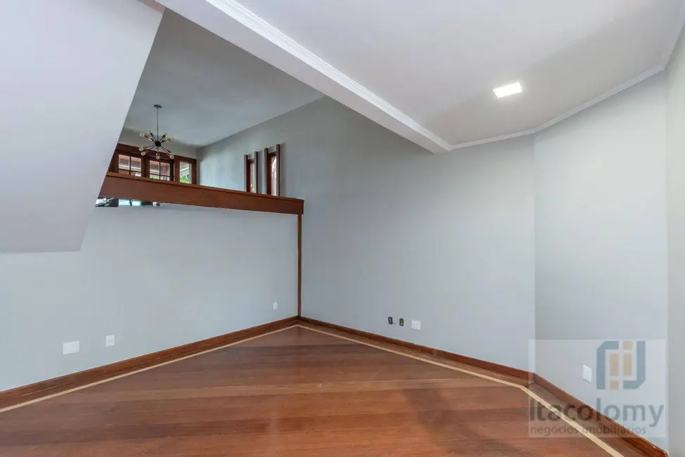 Foto 8 de Casa de Condomínio com 4 quartos à venda e para alugar, 360m2 em Santana De Parnaiba - SP