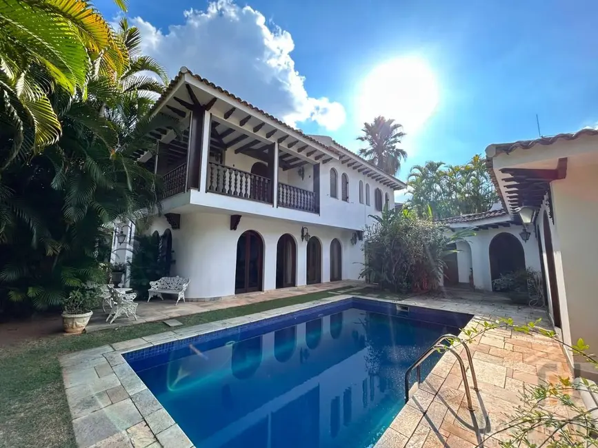 Casa de Condomínio com 5 quartos para alugar, 760m2 em Barueri - SP - imagem 2 Foto 2 de Casa de Condomínio com 5 quartos para alugar, 760m2 em Barueri - SP