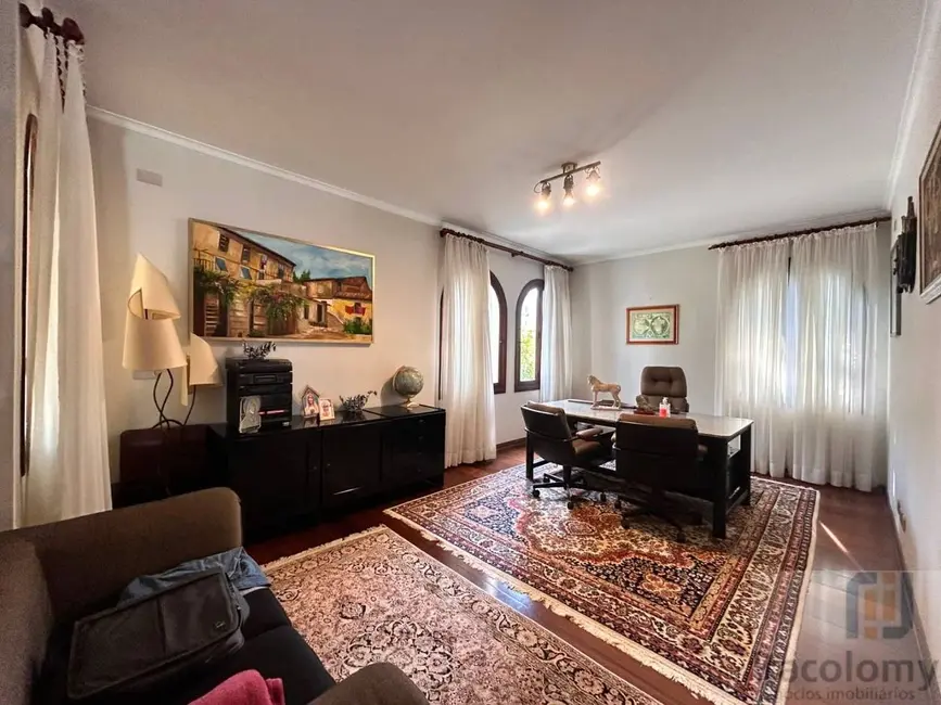 Casa de Condomínio com 5 quartos para alugar, 760m2 em Barueri - SP - imagem 5 Foto 5 de Casa de Condomínio com 5 quartos para alugar, 760m2 em Barueri - SP
