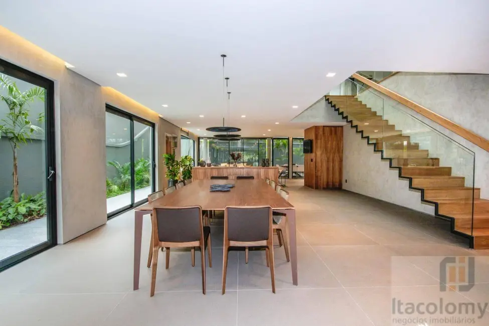 Casa de Condomínio com 4 quartos para alugar, 703m2 em Barueri - SP - imagem 5 Foto 5 de Casa de Condomínio com 4 quartos para alugar, 703m2 em Barueri - SP
