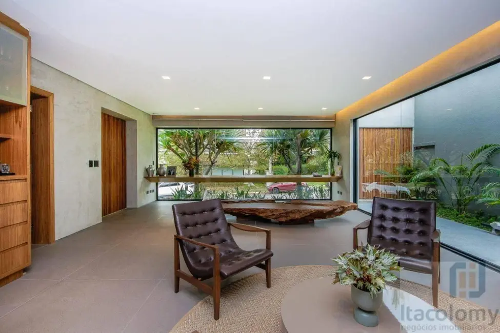 Casa de Condomínio com 4 quartos para alugar, 703m2 em Barueri - SP - imagem 4 Foto 4 de Casa de Condomínio com 4 quartos para alugar, 703m2 em Barueri - SP