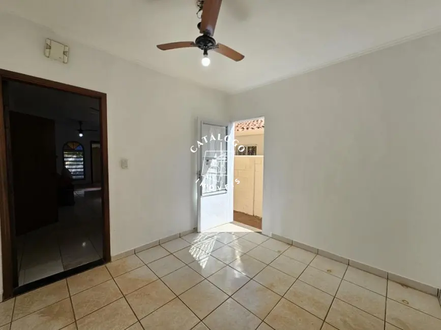 Casa com 4 quartos à venda, 250m2 em Independência, Ribeirao Preto - SP - imagem 5 Foto 5 de Casa com 4 quartos à venda, 250m2 em Independência, Ribeirao Preto - SP