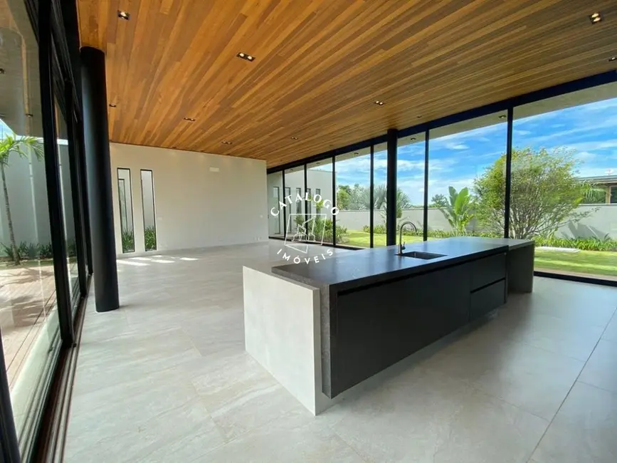 Foto 4 de Casa de Condomínio com 4 quartos à venda, 1750m2 em Centro, Cravinhos - SP