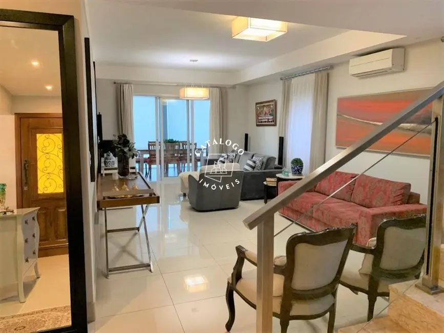 Casa de Condomínio com 3 quartos à venda, 320m2 em Condomínio Pitangueiras, Ribeirao Preto - SP - imagem 2 Foto 2 de Casa de Condomínio com 3 quartos à venda, 320m2 em Condomínio Pitangueiras, Ribeirao Preto - SP