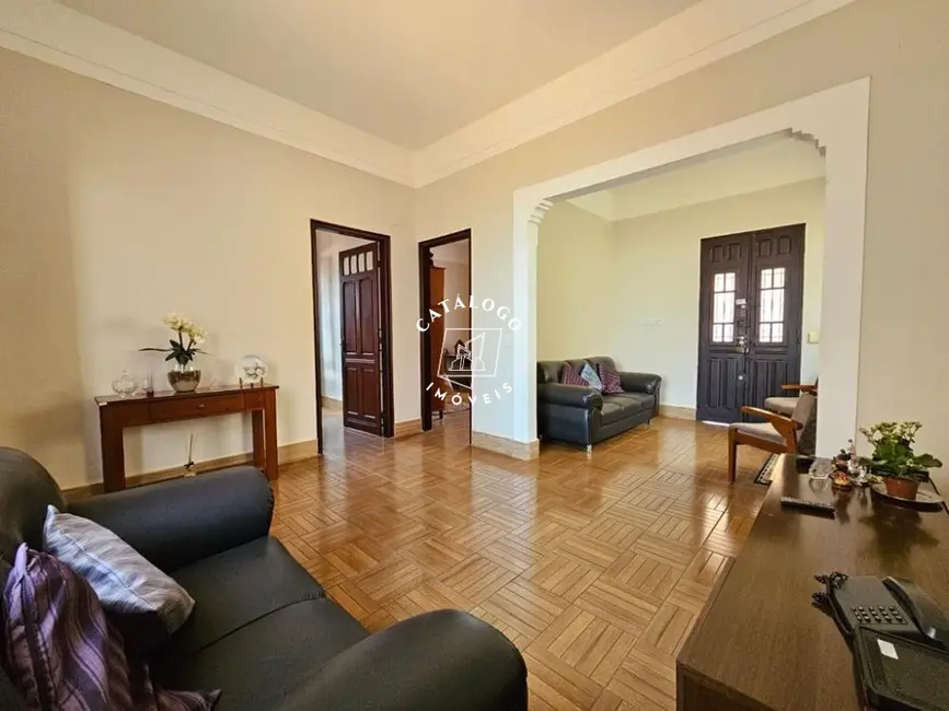 Foto 1 de Casa com 6 quartos à venda, 336m2 em Centro, Ribeirao Preto - SP