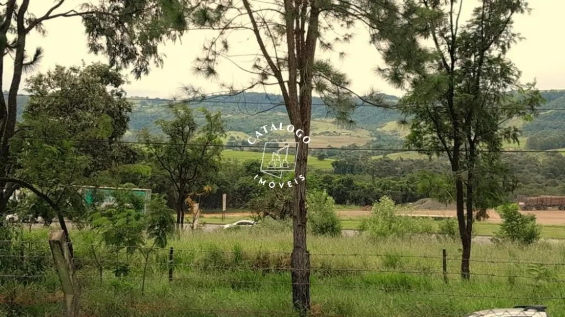 Foto 4 de Terreno / Lote à venda, 2216m2 em Pardinho - SP