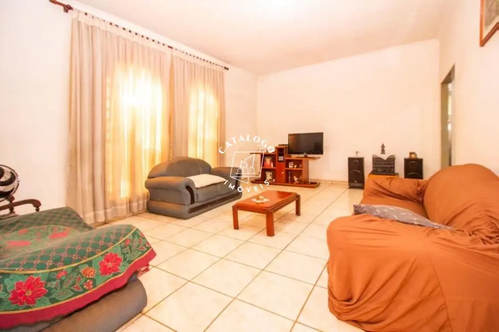 Casa com 3 quartos à venda, 250m2 em Santa Cruz do José Jacques, Ribeirao Preto - SP - imagem 3 Foto 3 de Casa com 3 quartos à venda, 250m2 em Santa Cruz do José Jacques, Ribeirao Preto - SP