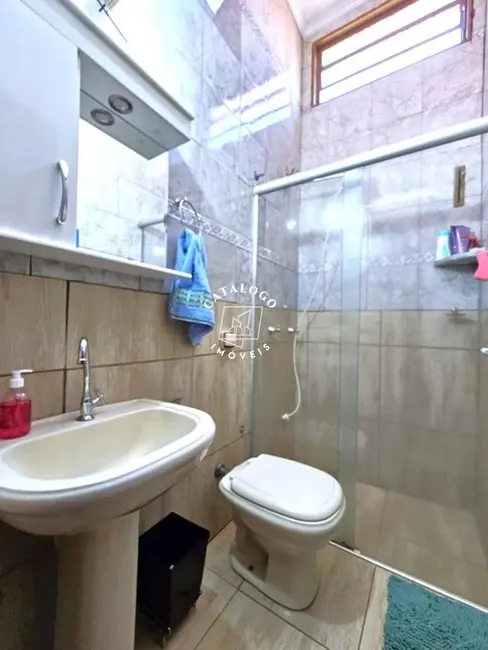 Casa com 4 quartos à venda, 217m2 em Presidente Dutra, Ribeirao Preto - SP - imagem 8 Foto 8 de Casa com 4 quartos à venda, 217m2 em Presidente Dutra, Ribeirao Preto - SP