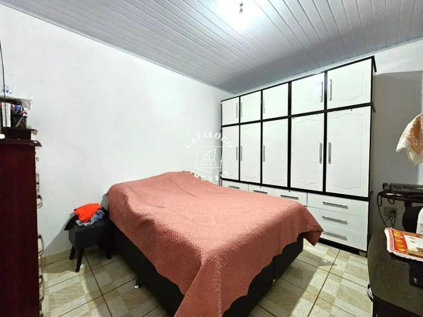 Casa com 4 quartos à venda, 217m2 em Presidente Dutra, Ribeirao Preto - SP - imagem 6 Foto 6 de Casa com 4 quartos à venda, 217m2 em Presidente Dutra, Ribeirao Preto - SP
