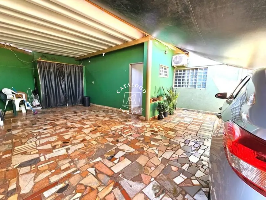 Casa com 4 quartos à venda, 217m2 em Presidente Dutra, Ribeirao Preto - SP - imagem 3 Foto 3 de Casa com 4 quartos à venda, 217m2 em Presidente Dutra, Ribeirao Preto - SP