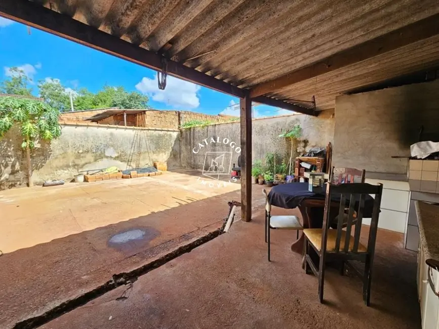 Casa com 3 quartos à venda, 69m2 em Jardim Orestes Lopes de Camargo, Ribeirao Preto - SP - imagem 2 Foto 2 de Casa com 3 quartos à venda, 69m2 em Jardim Orestes Lopes de Camargo, Ribeirao Preto - SP