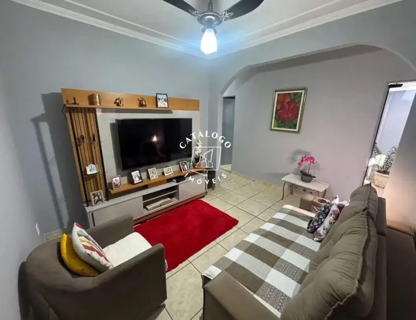 Casa com 3 quartos à venda, 160m2 em Presidente Dutra, Ribeirao Preto - SP - imagem 1 Foto 1 de Casa com 3 quartos à venda, 160m2 em Presidente Dutra, Ribeirao Preto - SP