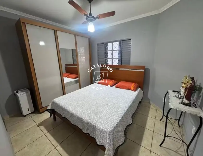 Casa com 3 quartos à venda, 160m2 em Presidente Dutra, Ribeirao Preto - SP - imagem 4 Foto 4 de Casa com 3 quartos à venda, 160m2 em Presidente Dutra, Ribeirao Preto - SP