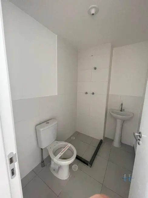 Foto 7 de Apartamento com 2 quartos para alugar, 42m2 em Parque Maria Helena, São Paulo - SP