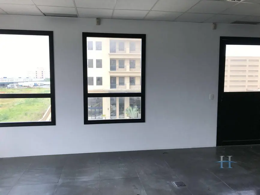Foto 4 de Sala Comercial à venda e para alugar, 76m2 em Alphaville Industrial, Barueri - SP