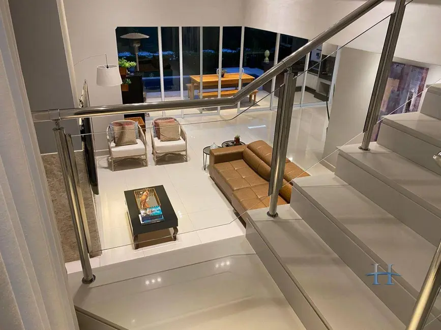 Casa de Condomínio com 5 quartos à venda, 340m2 em Santana De Parnaiba - SP - imagem 5 Foto 5 de Casa de Condomínio com 5 quartos à venda, 340m2 em Santana De Parnaiba - SP