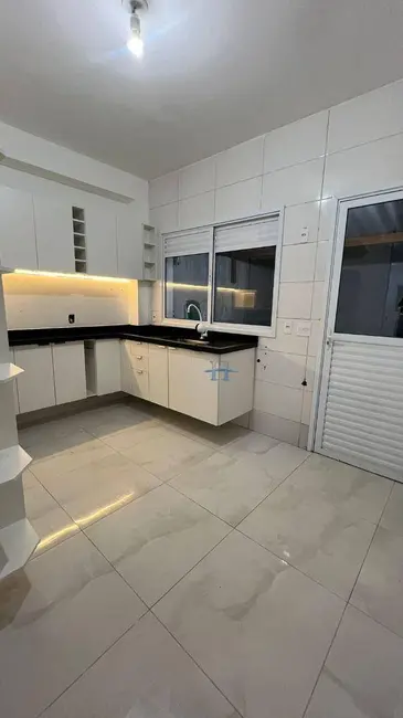 Foto 2 de Casa de Condomínio com 2 quartos à venda, 82m2 em Chácara Nossa Senhora de Fátima, Cotia - SP