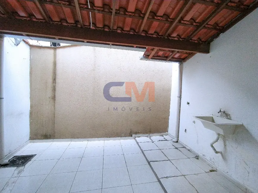 Foto 5 de Casa com 2 quartos para alugar, 65m2 em Contagem - MG