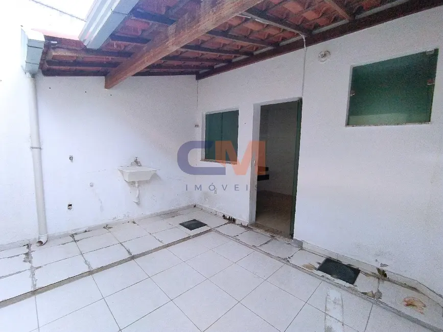 Foto 4 de Casa com 2 quartos para alugar, 65m2 em Contagem - MG