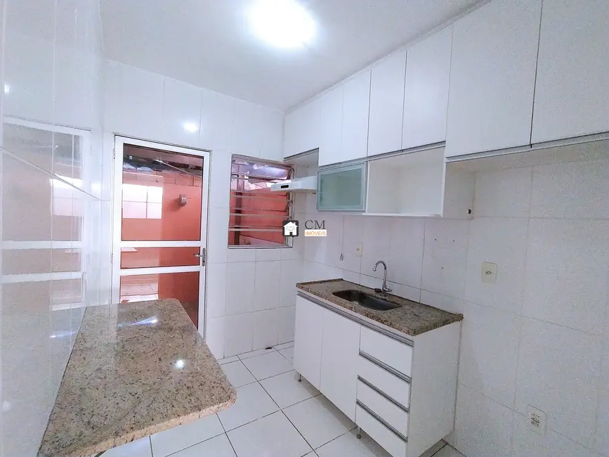 Foto 6 de Casa com 2 quartos à venda, 65m2 em Contagem - MG