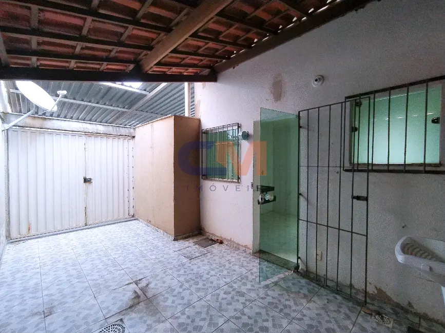 Foto 8 de Casa com 2 quartos à venda, 70m2 em Contagem - MG