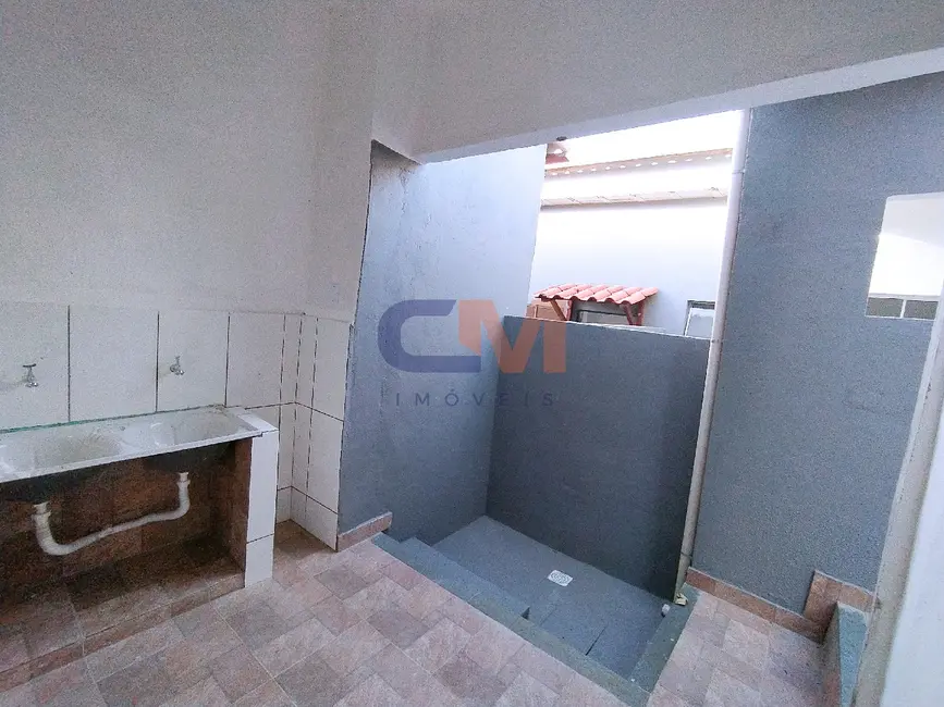 Casa com 2 quartos para alugar, 85m2 em Contagem - MG - imagem 6 Foto 6 de Casa com 2 quartos para alugar, 85m2 em Contagem - MG