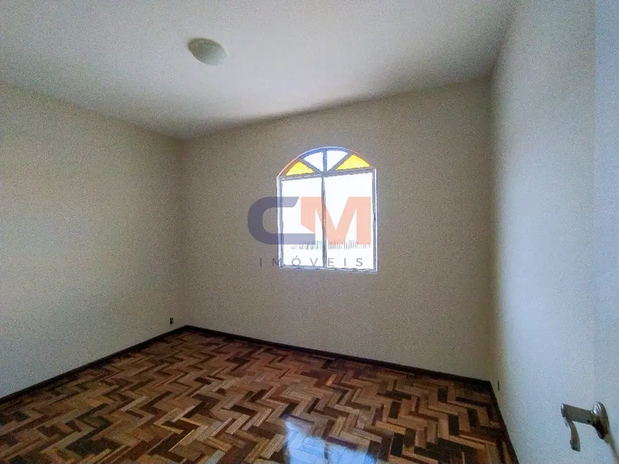 Foto 9 de Casa com 4 quartos à venda, 110m2 em Contagem - MG