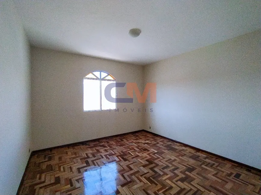 Foto 8 de Casa com 4 quartos à venda, 110m2 em Contagem - MG