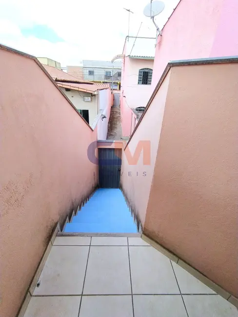 Foto 7 de Casa com 2 quartos para alugar, 45m2 em Contagem - MG