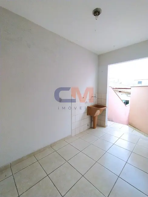 Foto 5 de Casa com 2 quartos para alugar, 45m2 em Contagem - MG