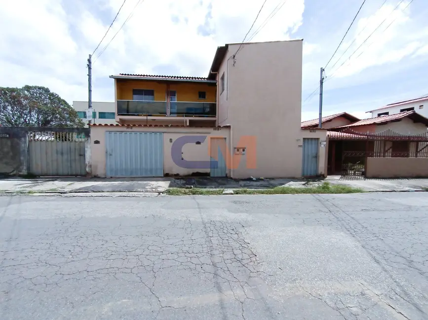 Foto 1 de Casa com 2 quartos para alugar, 65m2 em Contagem - MG