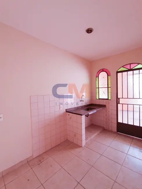 Foto 5 de Casa com 2 quartos para alugar, 65m2 em Contagem - MG