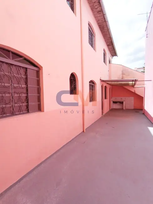 Foto 3 de Casa com 2 quartos para alugar, 65m2 em Contagem - MG