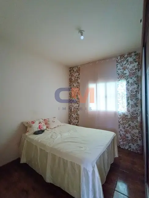 Foto 4 de Casa com 2 quartos à venda, 85m2 em Contagem - MG