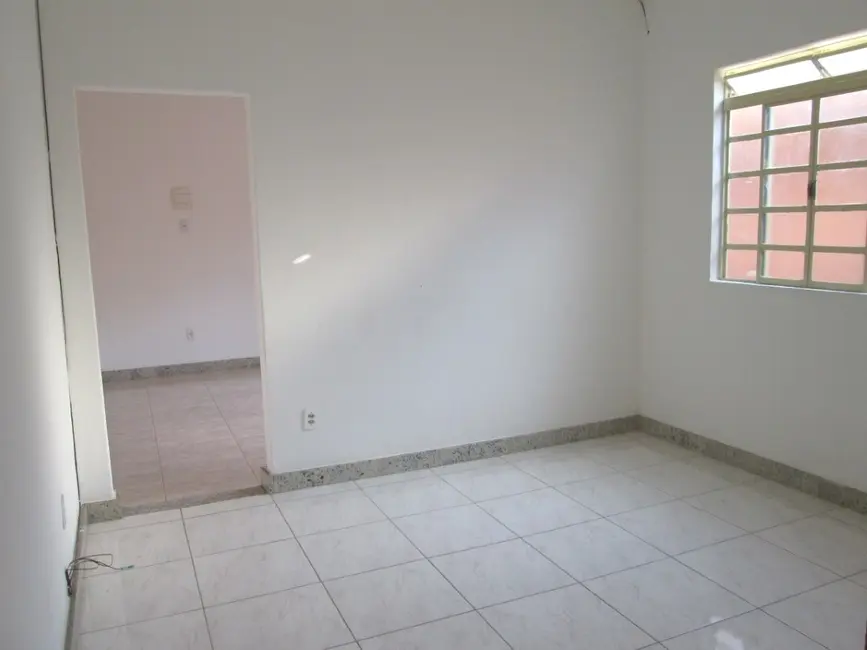 Foto 4 de Casa com 1 quarto para alugar, 70m2 em Contagem - MG