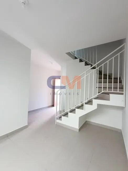 Foto 2 de Casa com 2 quartos para alugar, 85m2 em Contagem - MG
