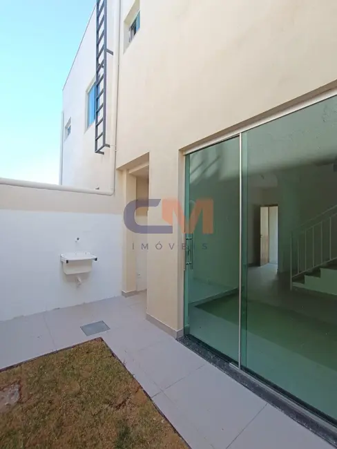 Foto 6 de Casa com 2 quartos para alugar, 85m2 em Contagem - MG