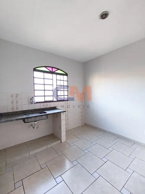 Foto 3 de Casa com 1 quarto para alugar, 38m2 em Contagem - MG