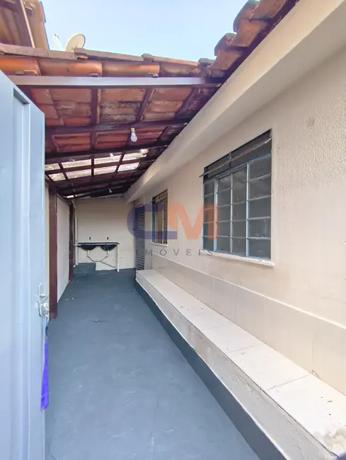 Casa com 2 quartos para alugar, 100m2 em Contagem - MG - imagem 7 Foto 7 de Casa com 2 quartos para alugar, 100m2 em Contagem - MG
