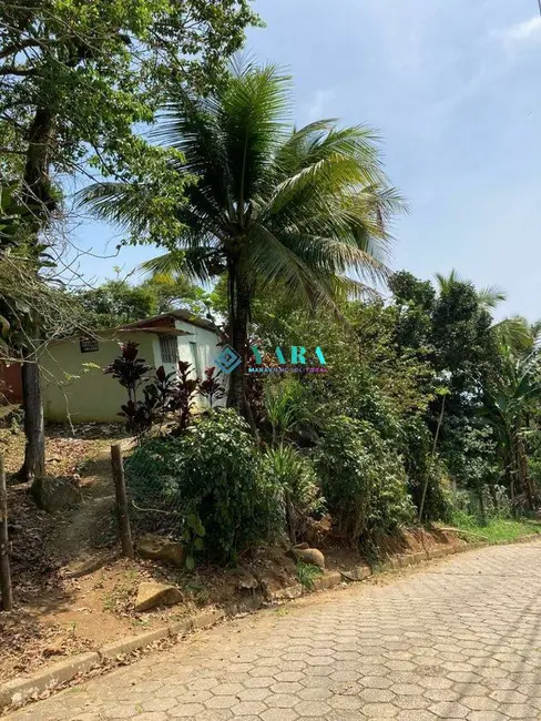 Foto 1 de Terreno / Lote à venda, 810m2 em Ilhabela - SP